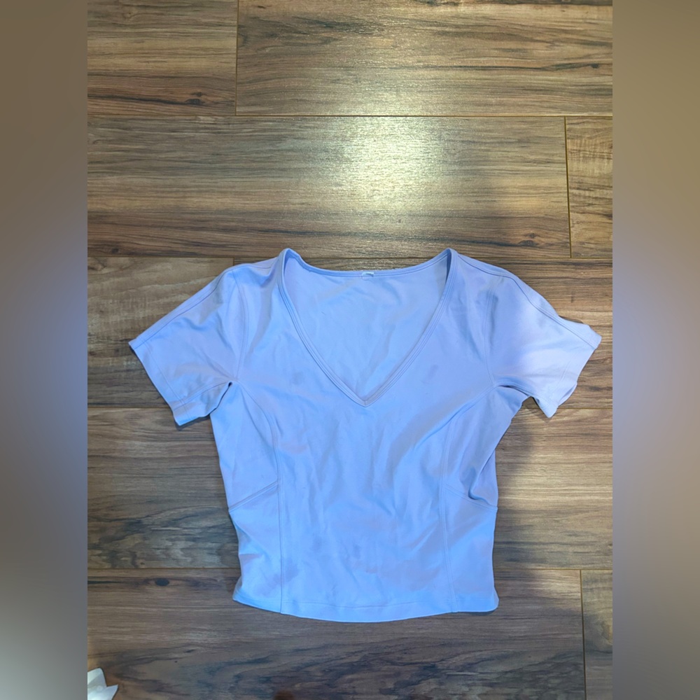 Lulu lemon. Size4 lavender/violet top. Worn once like new